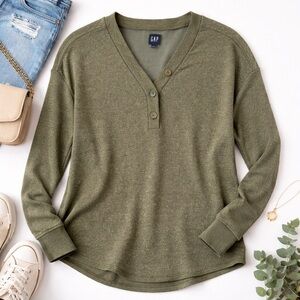GAP Olive Green Henley Pullover Top Size L Soft Knit